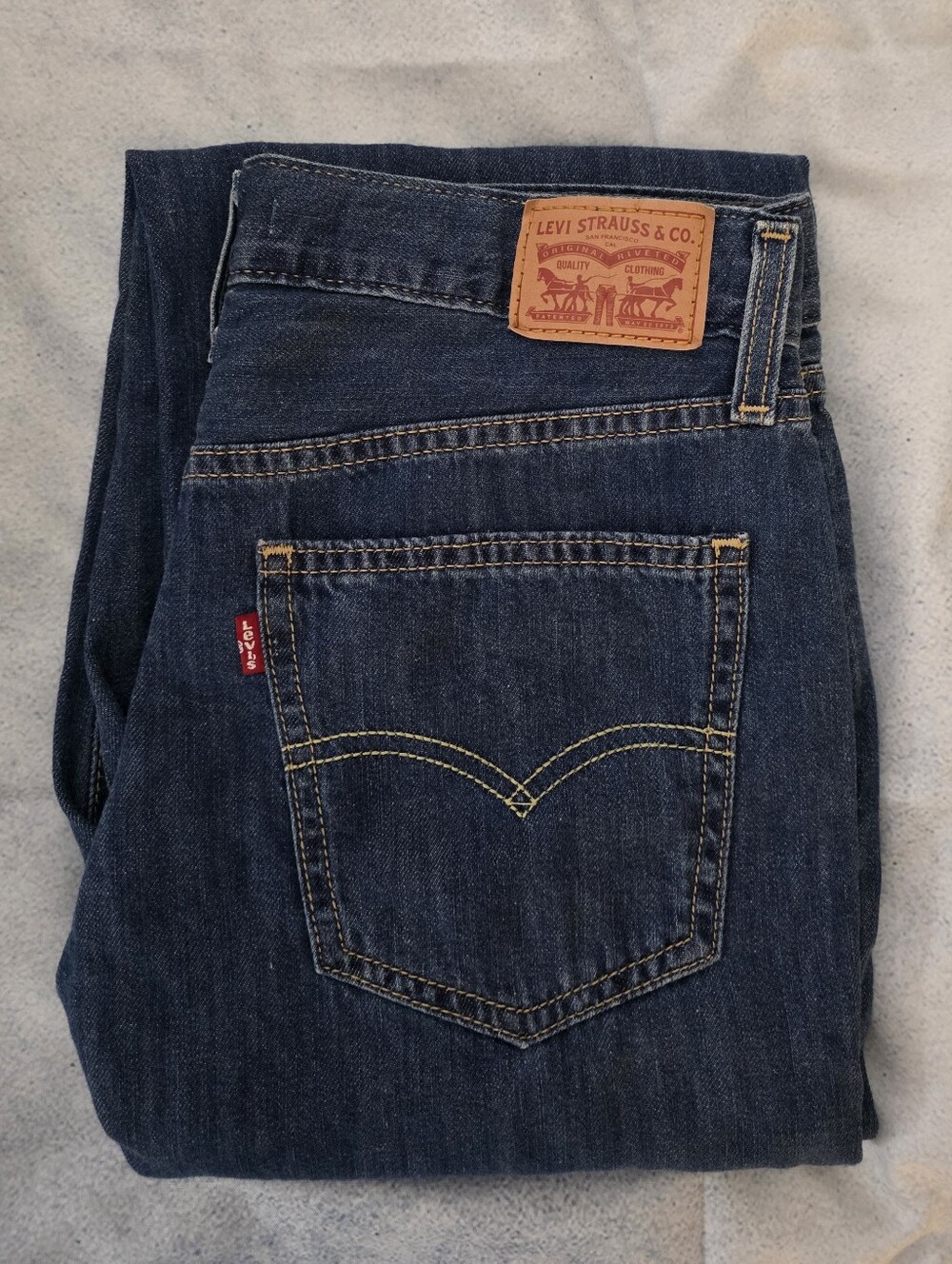 Womens Blue Levi Jeans